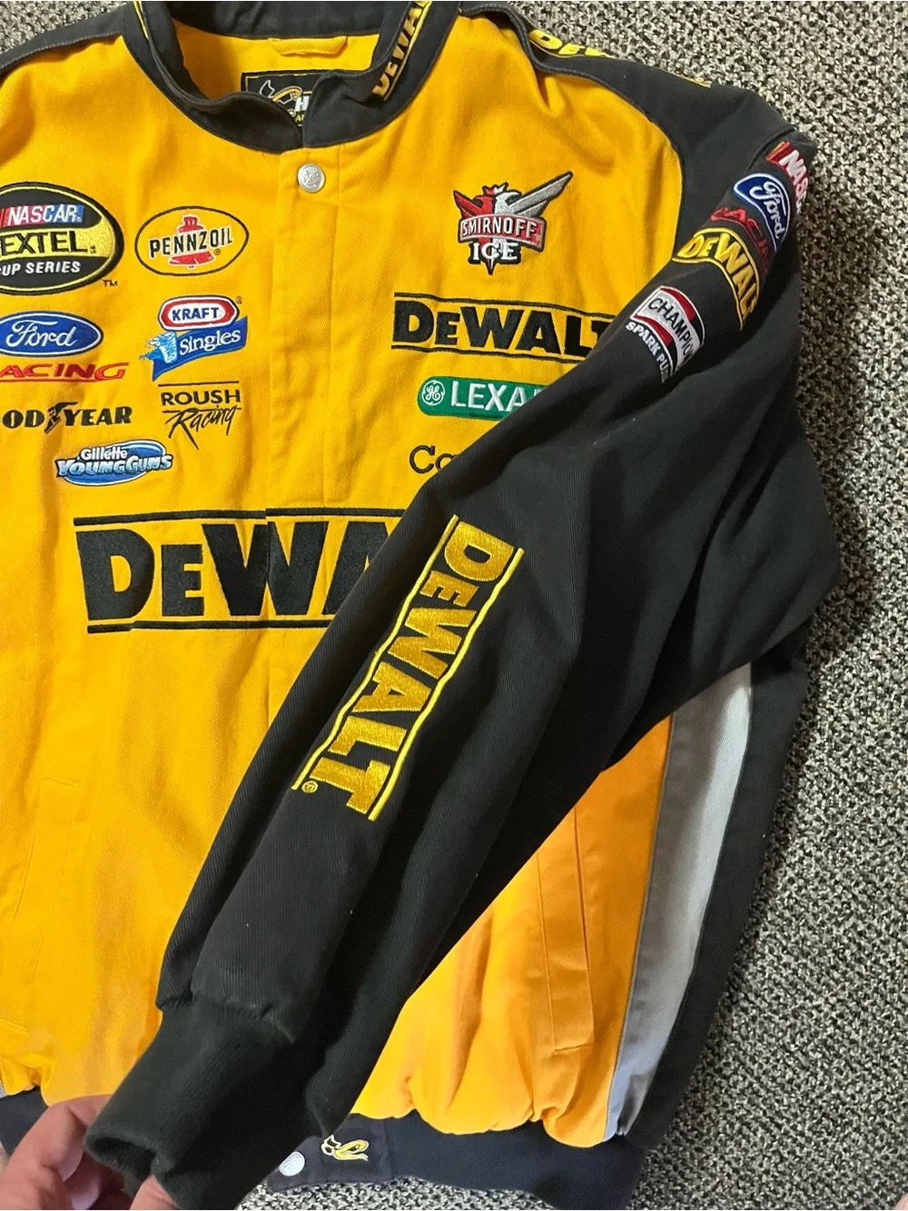 Vintage Y2K Chase Authentics Dewalt NASCAR Jacket Yellow Black XL Heavy Duty